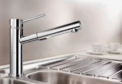 Blanco Alta S - Keukenkraan Met Uittrekbare Vuistdouche, Chroom 518407 7 Blanco Alta S - Keukenkraan Met Uittrekbare Vuistdouche, Chroom 518407 -Keukenartikelen Serie Winkel bac16f7f581817a63166eeac